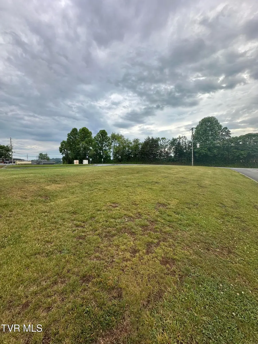 5414 Odd Fellow Road, Kingsport, TN 37664 - #2
