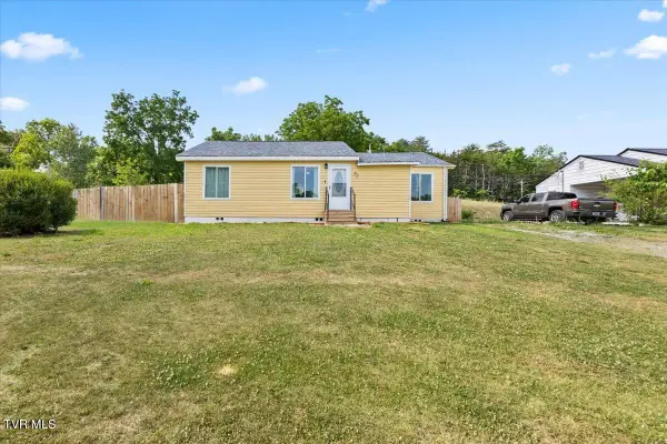 82 Greenway Street, Greeneville, TN 37743