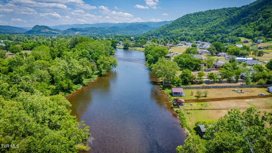 1397 Broad Street, Elizabethton, TN 37643 - #2