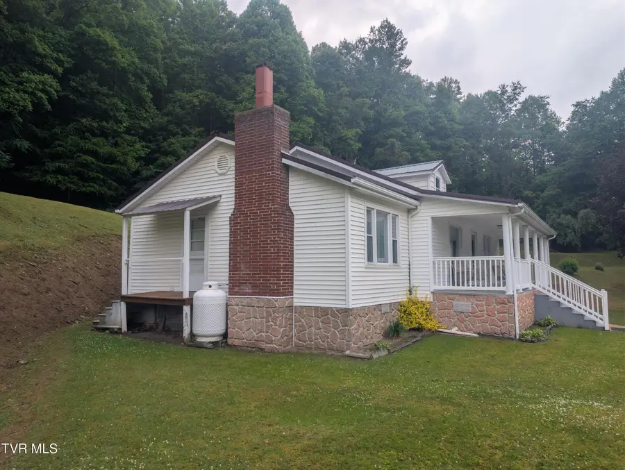 9912 Sandlick Road, Bee, VA 24217 - #2