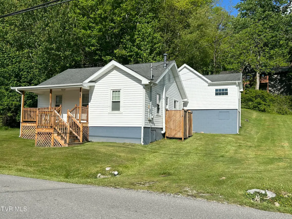 518 Spring Avenue, Wise, VA 24293 - #1