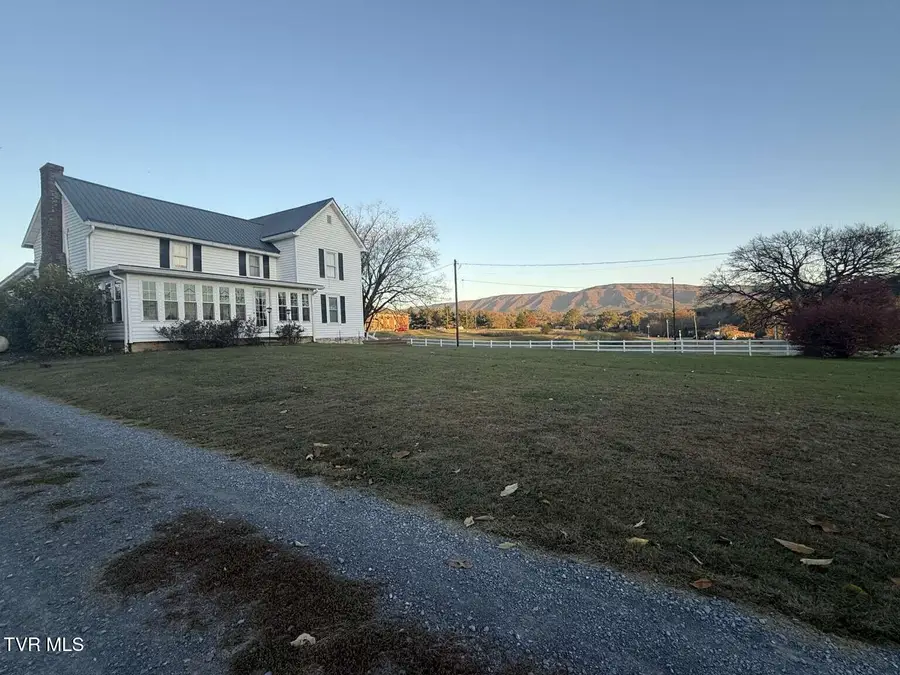 4463 Weaver Pike, Bluff City, TN 37618 - #2