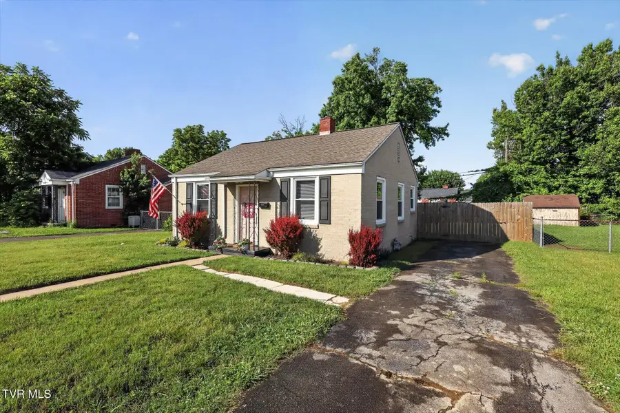 1560 East Sevier Avenue, Kingsport, TN 37664 - #3