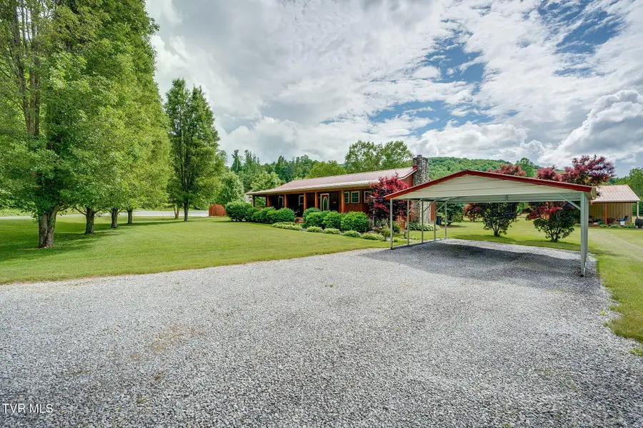1025 Old Iron Mtn Road, Unicoi, TN 37692 - #3