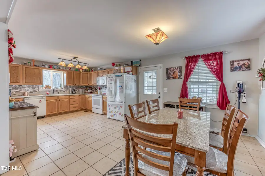 131 Grubb Lane, Bristol, TN 37620 - #3