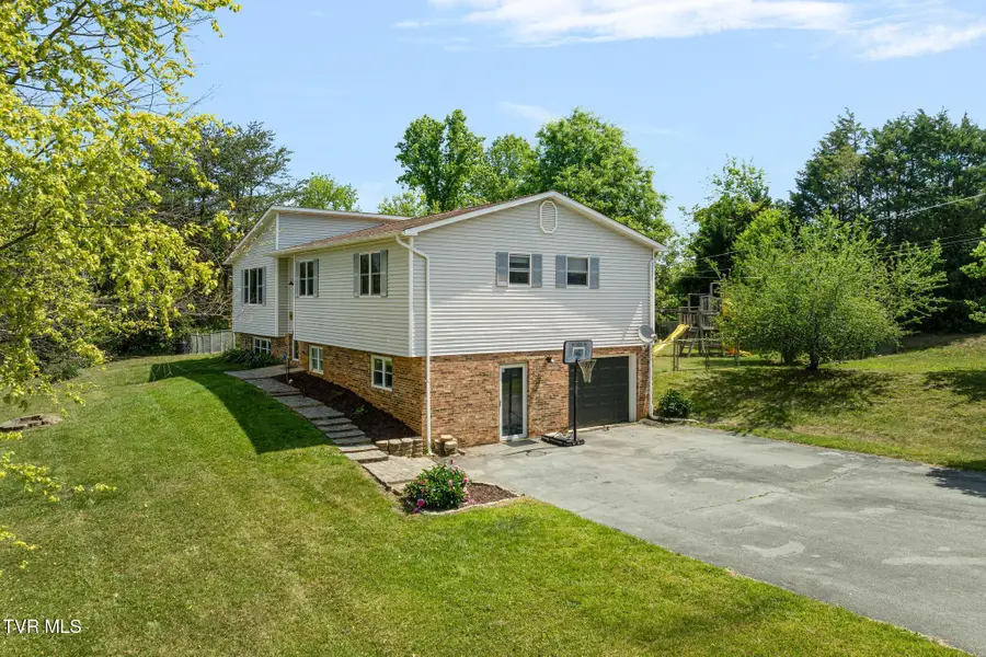 3101 Newbern Drive, Johnson City, TN 37604 - #3