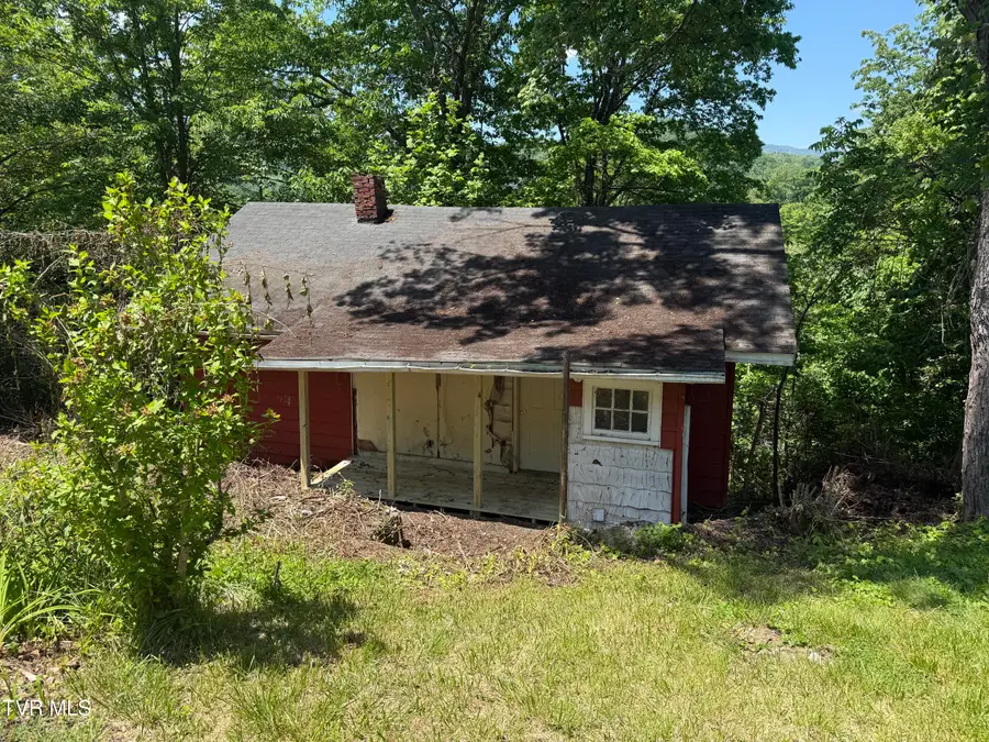 209 4th Street, Appalachia, VA 24216 - #3