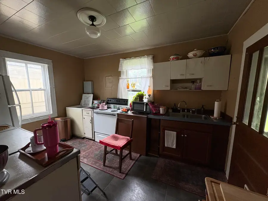 127 Keystone Street, Appalachia, VA 24216 - #2