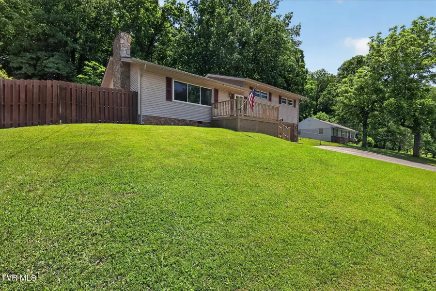 3852 Ridgeline Drive, Kingsport, TN 37664 - #2