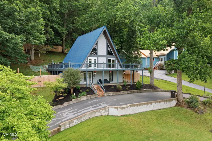 440 Lakeshore Road, Bluff City, TN 37618 - #2