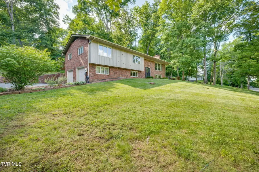 400 Old Castle Road, Kingsport, TN 37660 - #2