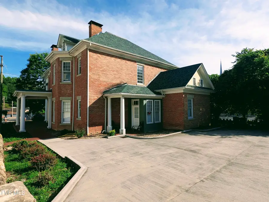 221 East Main Street, Clintwood, VA 24228 - #3