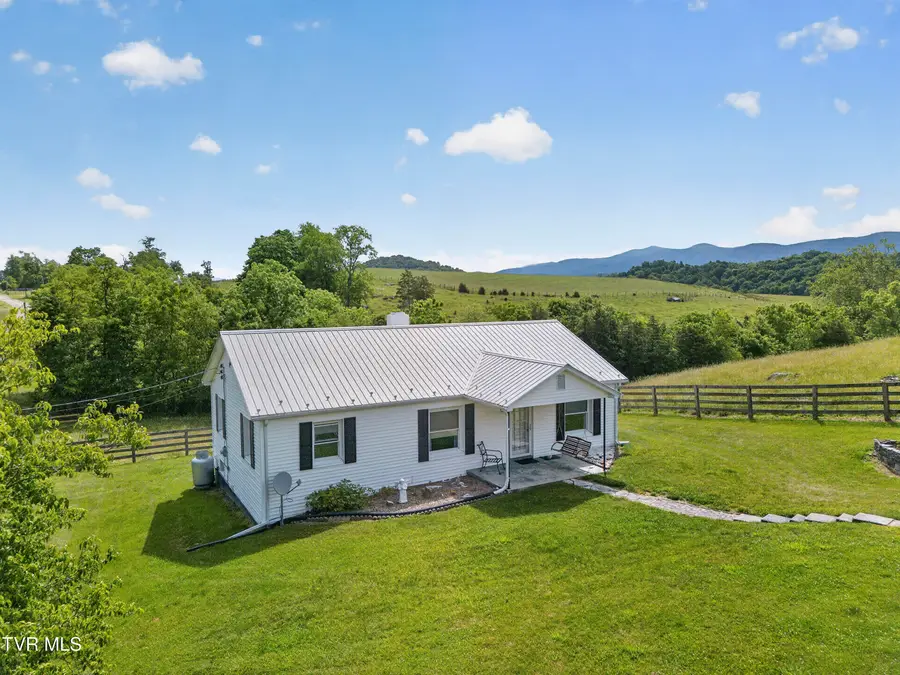 38245 Loves Mill Road, Chilhowie, VA 24319 - #3