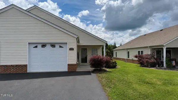 1413 Lodge Pine Walk #1413, Kingsport, TN 37660