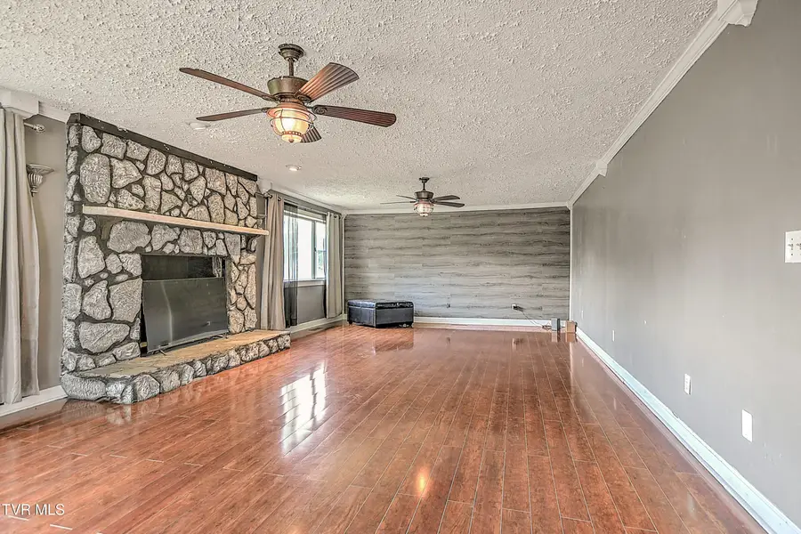 3302 Mayfield Drive, Johnson City, TN 37604 - #3