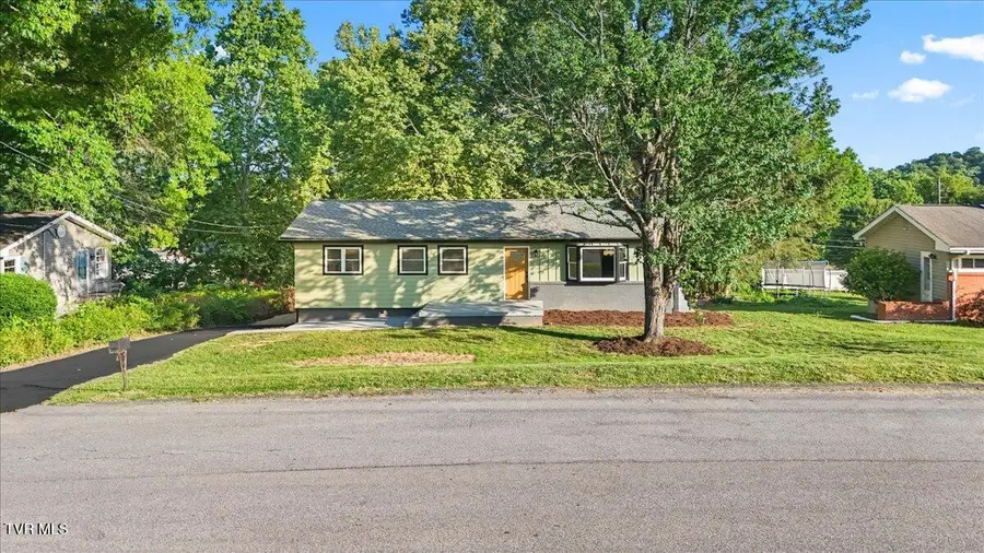 301 Carolyn Circle, Bristol, TN 37620 - #2