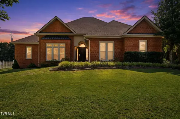 105 Shadowood Drive, Johnson City, TN 37604