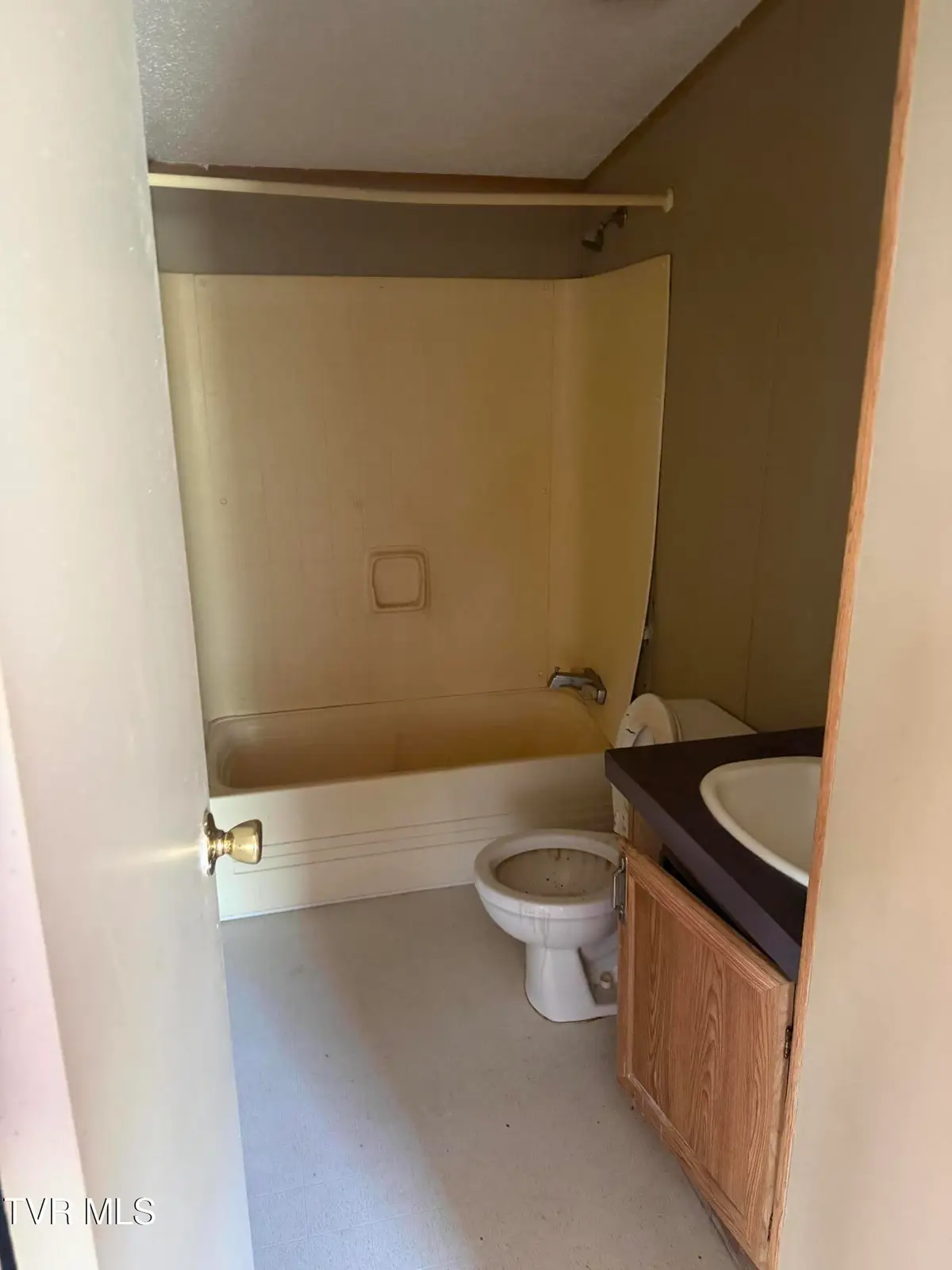892 Stage Coach Trail, Bristol, TN 37620 - #1