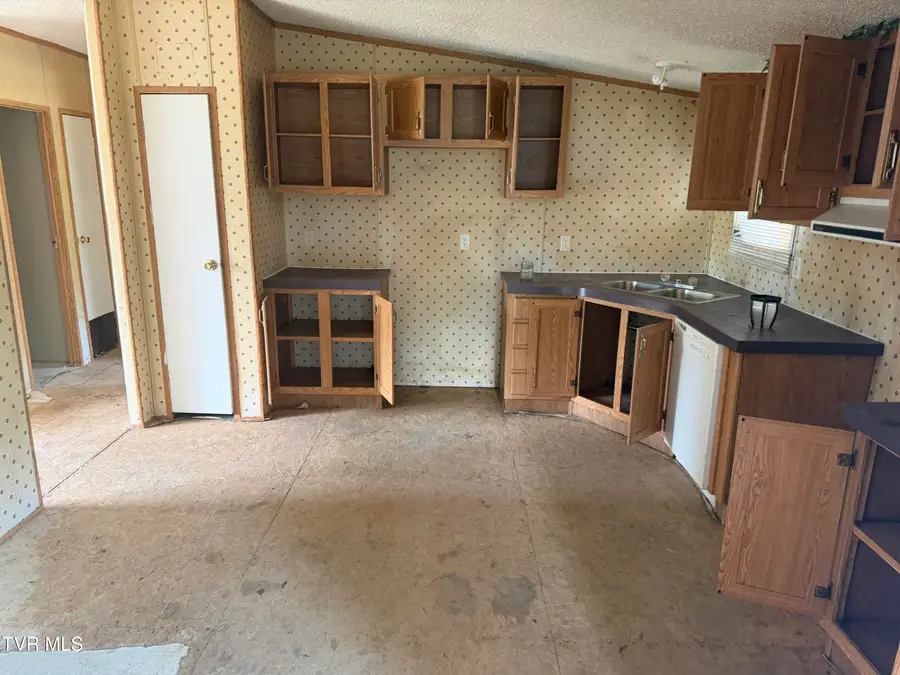 892 Stage Coach Trail, Bristol, TN 37620 - #3