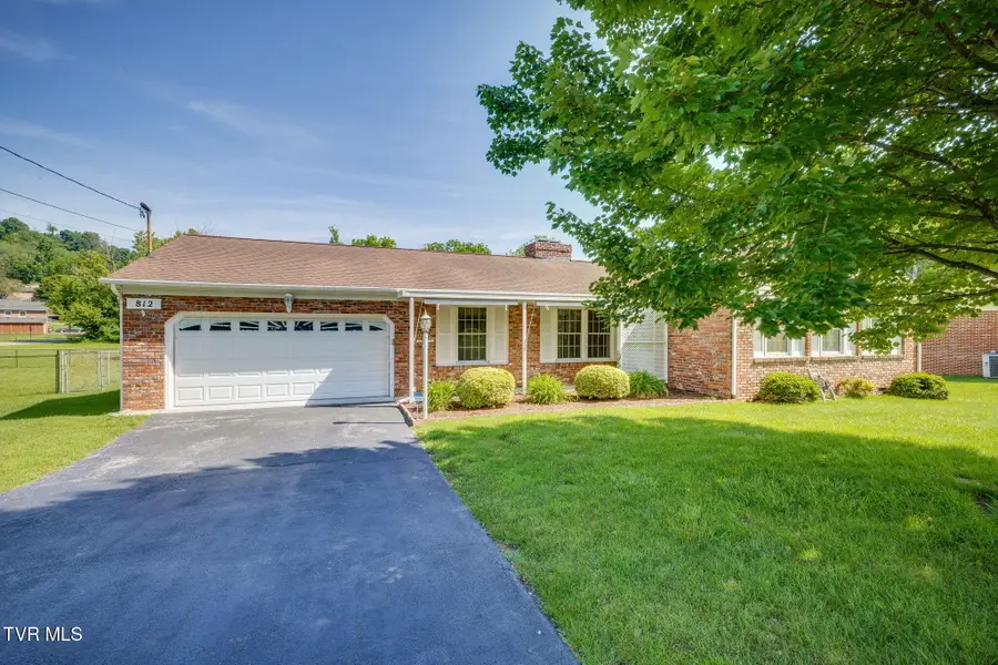 812 Kendrick Creek Road, Kingsport, TN 37663 - #2
