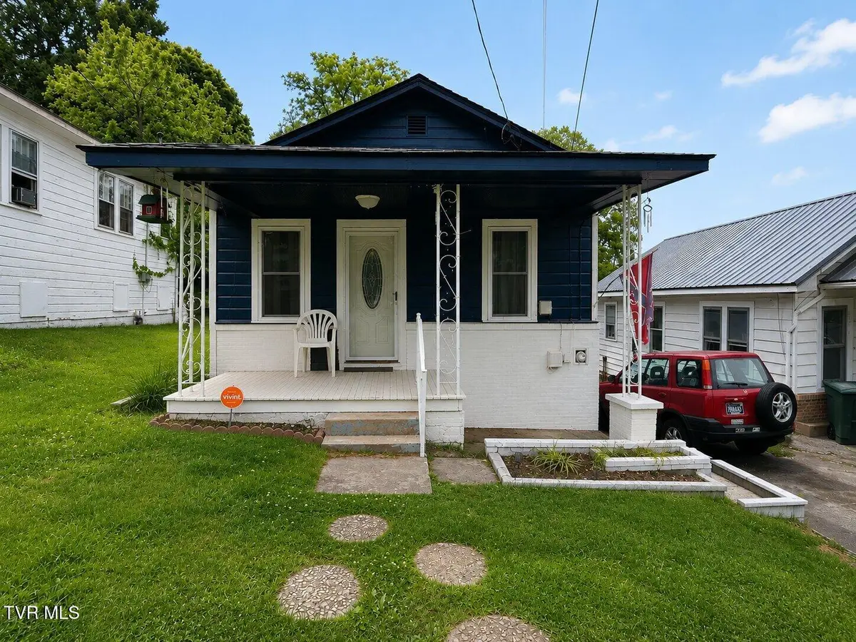 617 South Roan Street, Elizabethton, TN 37643 - #1