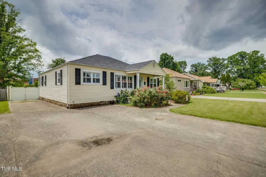 1826 Kenwood Road, Kingsport, TN 37664 - #2
