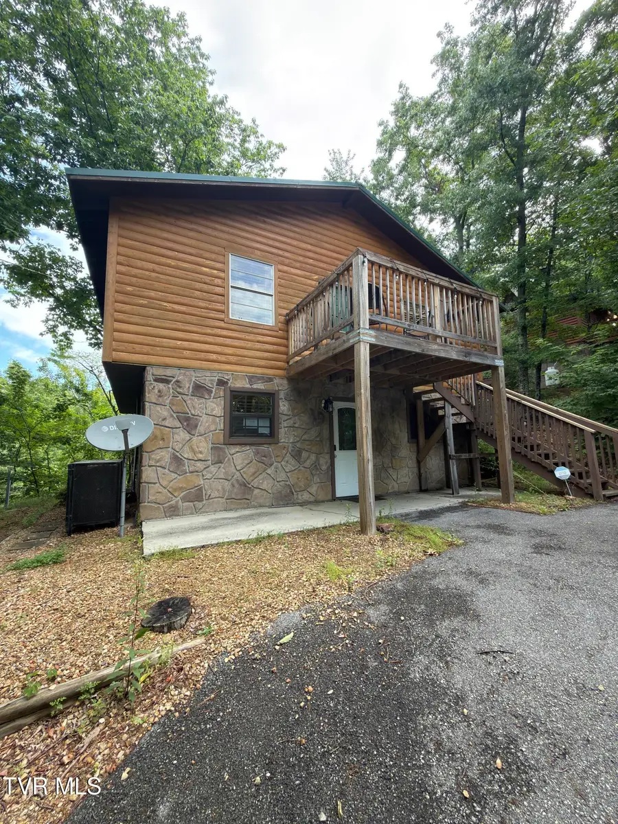 3041 Engle Town Road, Sevierville, TN 37876 - #2
