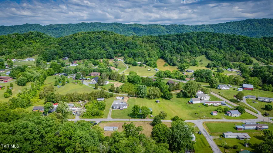 604 Woodlawn Drive, Kingsport, TN 37660 - #3
