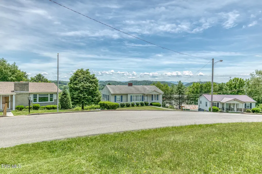 315 Southwest Lowry Drive, Abingdon, VA 24210 - #3
