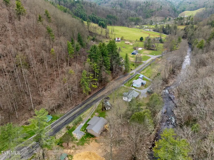 23146 Taylor Valley Road, Damascus, VA 24236 - #3