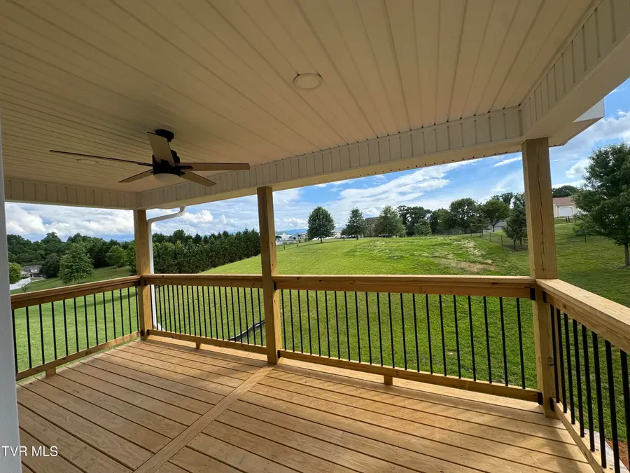 601 Sand Ridge Circle, Jonesborough, TN 37659 - #2