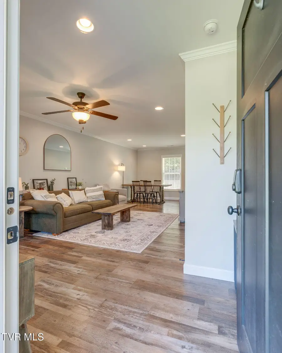 262 Ridge Pointe Drive, Johnson City, TN 37604 - #2