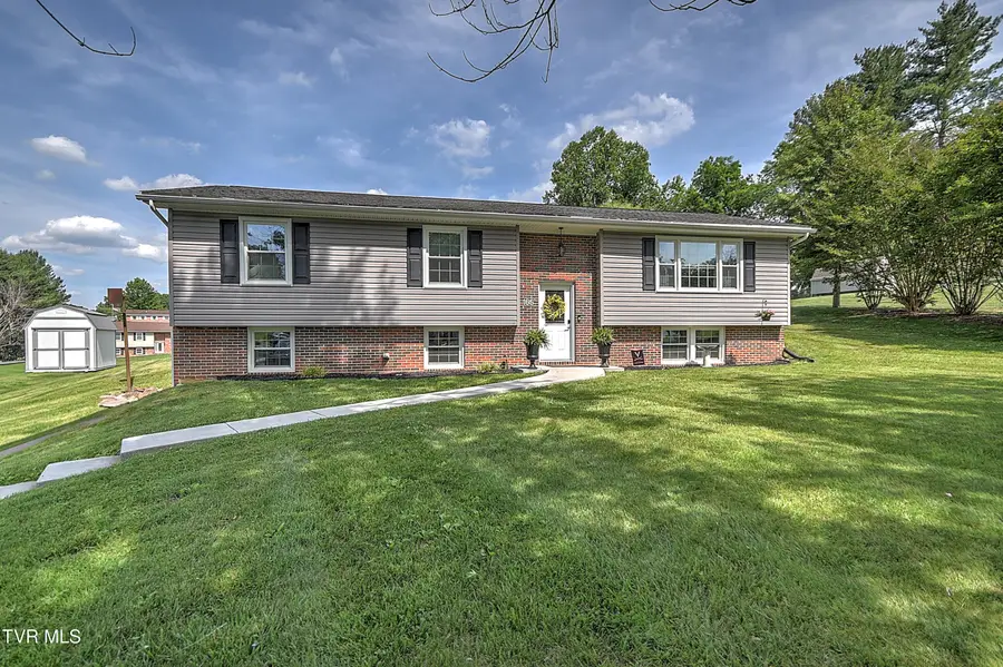 165 Independence Drive, Bristol, VA 24201 - #2