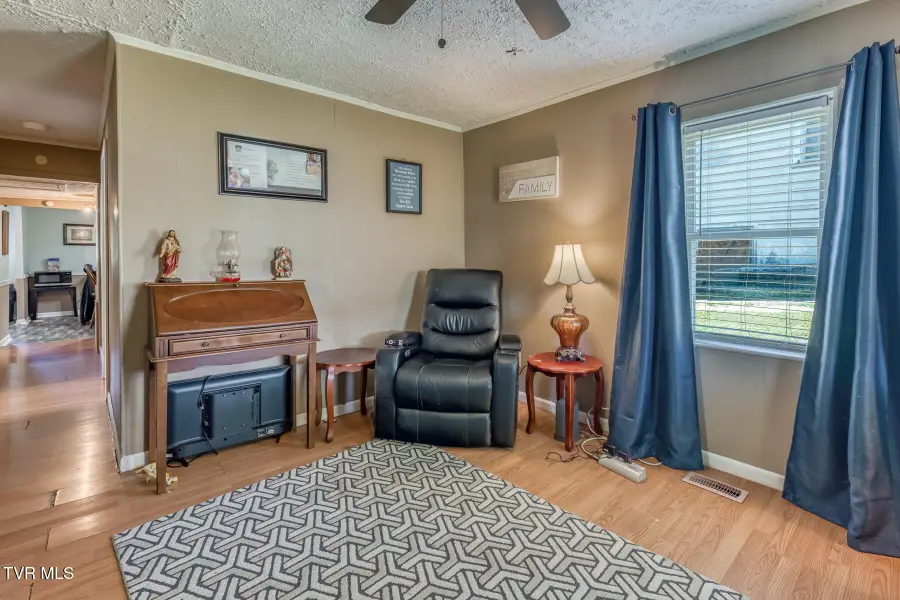 1525 Massachusetts Avenue, Bristol, VA 24201 - #3