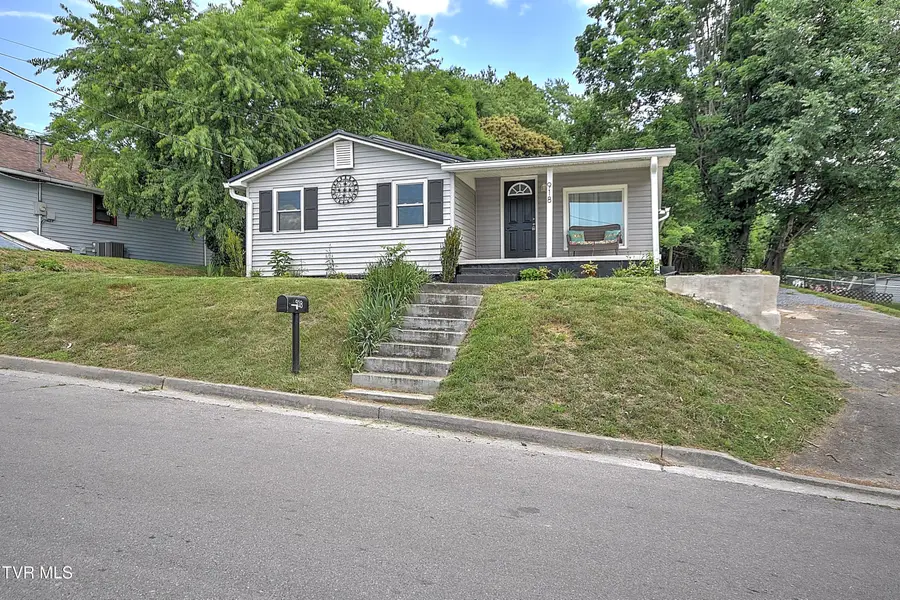 918 South Cedar Avenue, Elizabethton, TN 37643 - #2