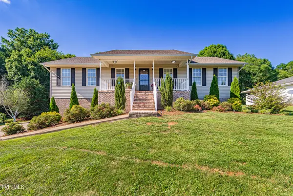 850 Topeka Drive, Mount Carmel, TN 37645