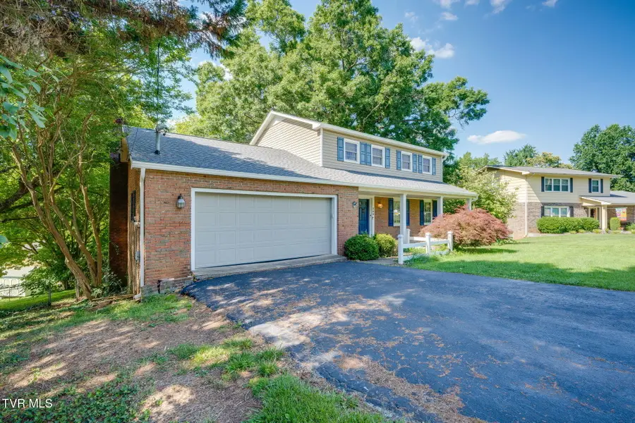 209 Coralwood Drive, Kingsport, TN 37663 - #2