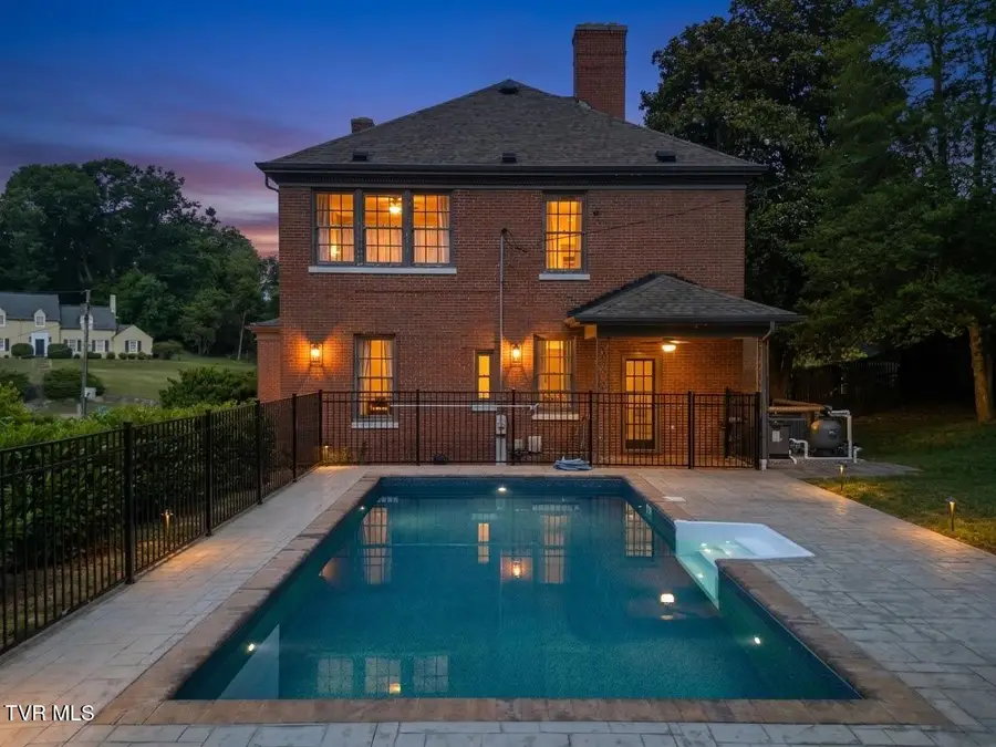 290 Long Crescent Drive, Bristol, VA 24201 - #2