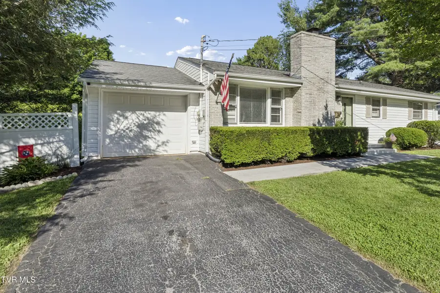1320 Lynnwood Drive, Johnson City, TN 37601 - #2