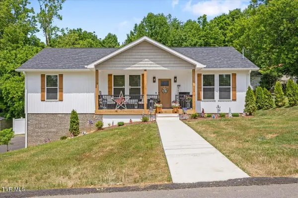 905 Fairlane Drive, Elizabethton, TN 37643