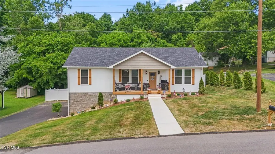 905 Fairlane Drive, Elizabethton, TN 37643 - #2