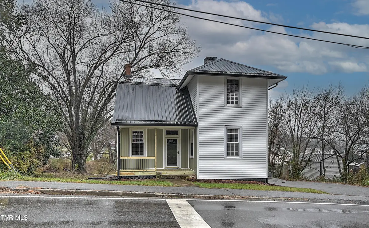 308 East Main Street, Saltville, VA 24370 - #1