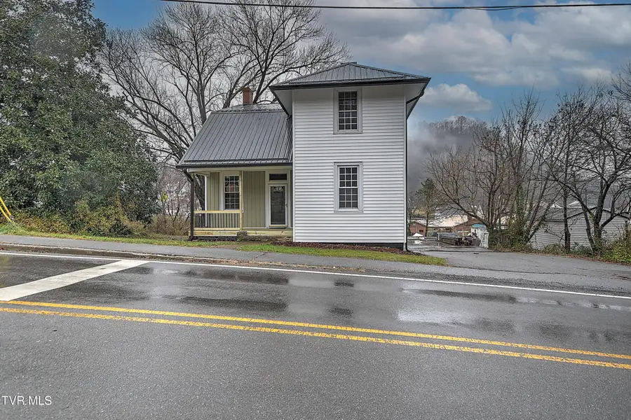 308 East Main Street, Saltville, VA 24370 - #2
