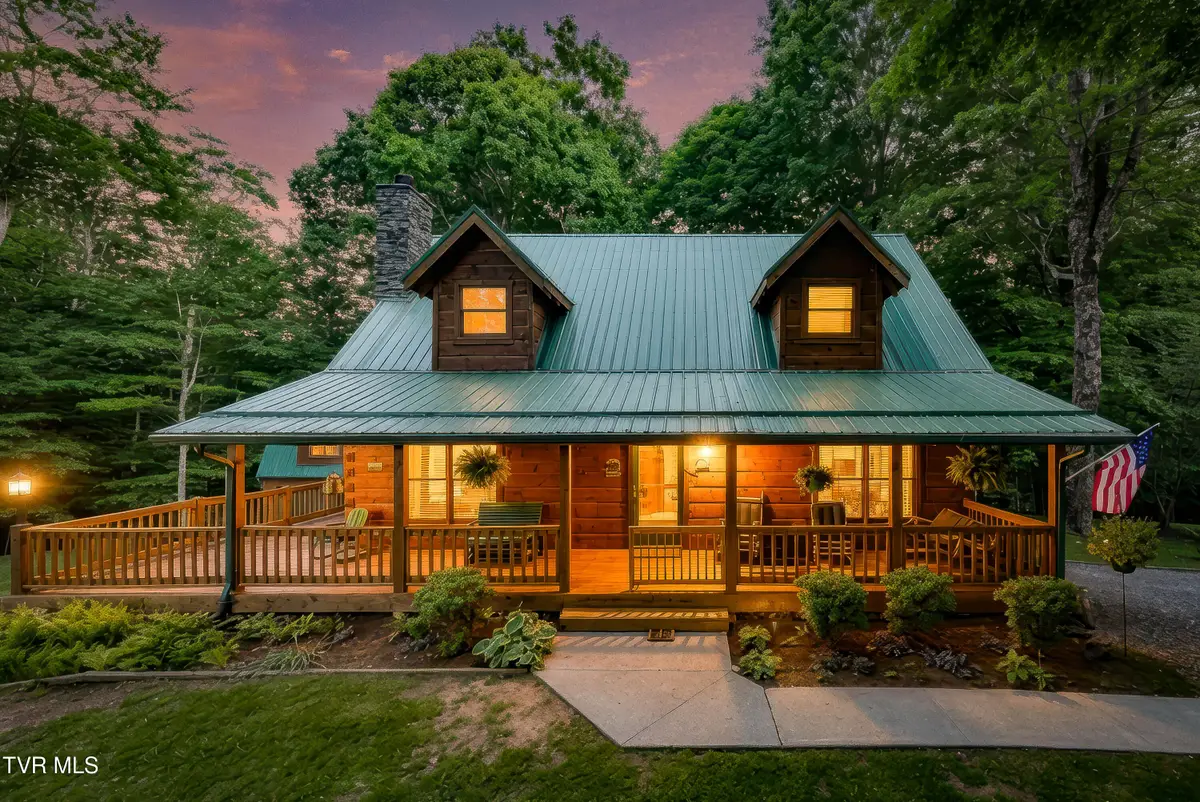 104 Crestwood Drive, Roan Mountain, TN 37687 - #1