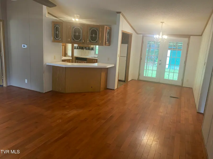 6218 Lake Road, Big Stone Gap, VA 24219 - #3