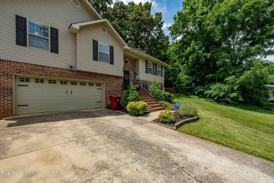 2904 Muskett Drive, Johnson City, TN 37604 - #3