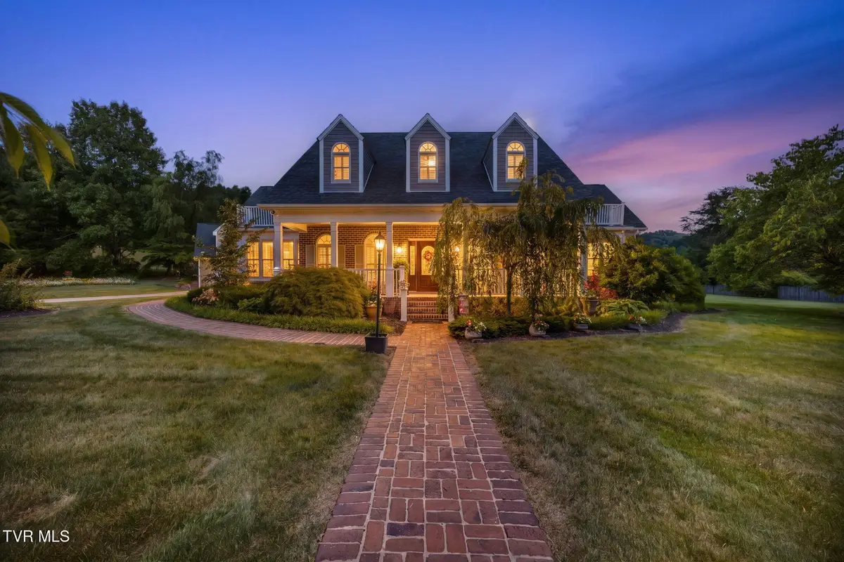 330 Roscommon Drive, Bristol, TN 37620 - #1