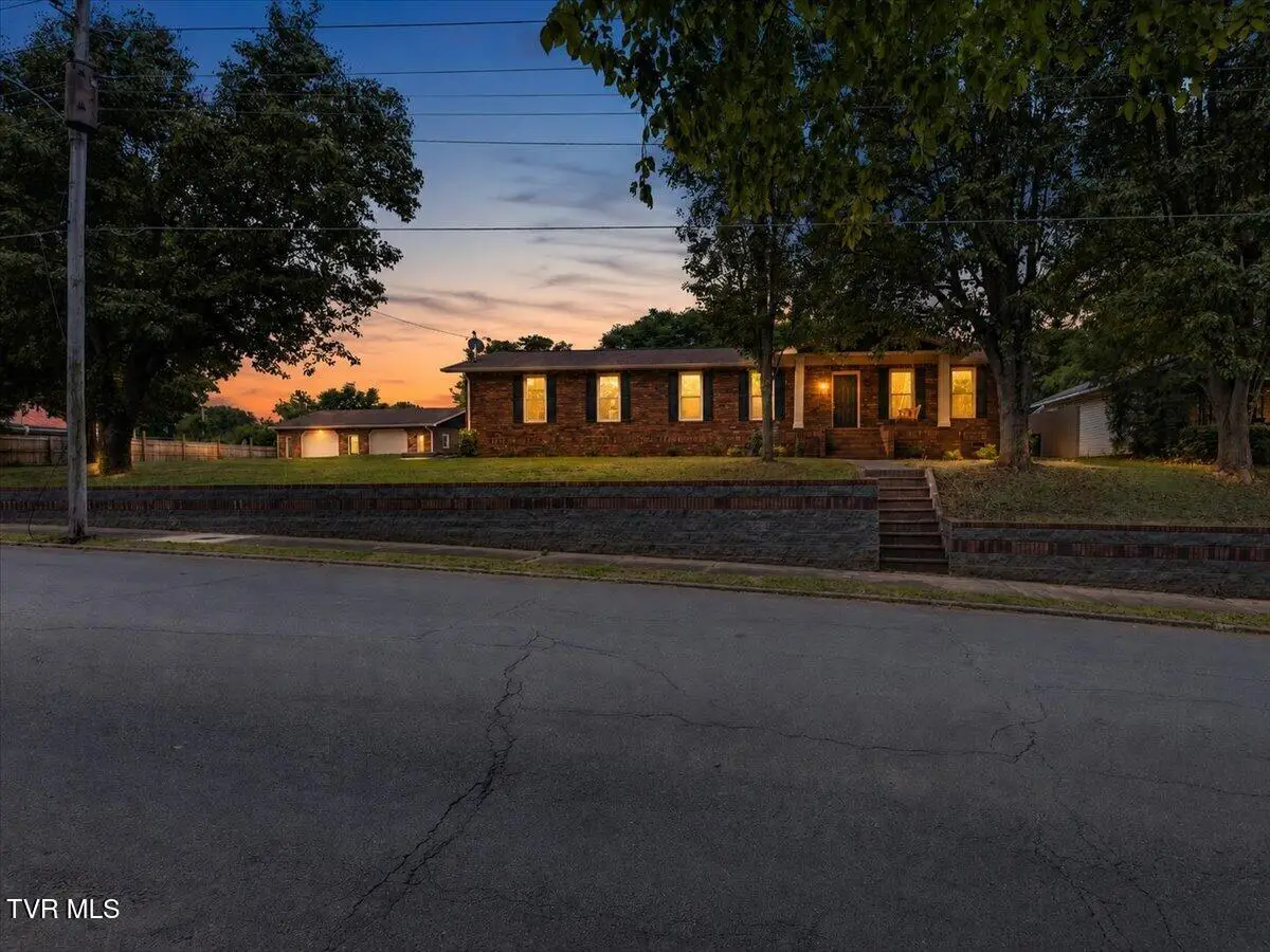 613 Holly Lane, Elizabethton, TN 37643 - #1