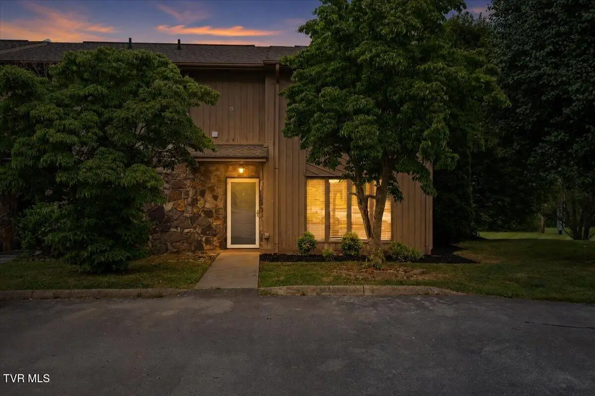 660 Fox Meadow Road #Apt 8, Elizabethton, TN 37643 - #1