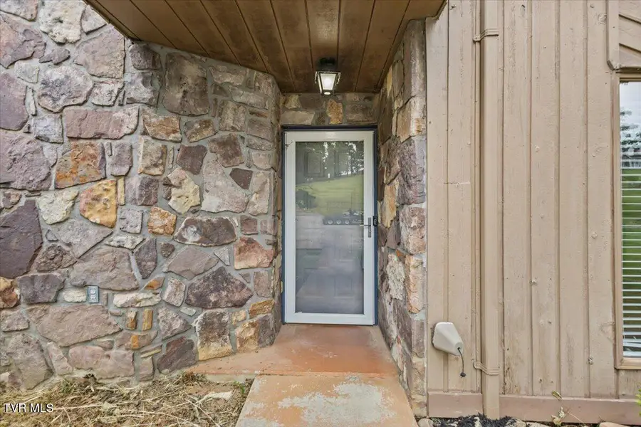 660 Fox Meadow Road #Apt 8, Elizabethton, TN 37643 - #3
